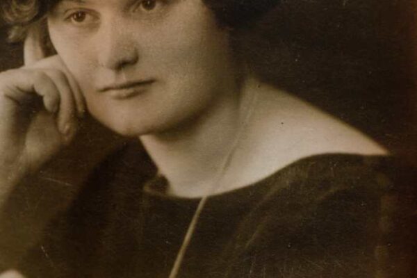Dorothy Thomas